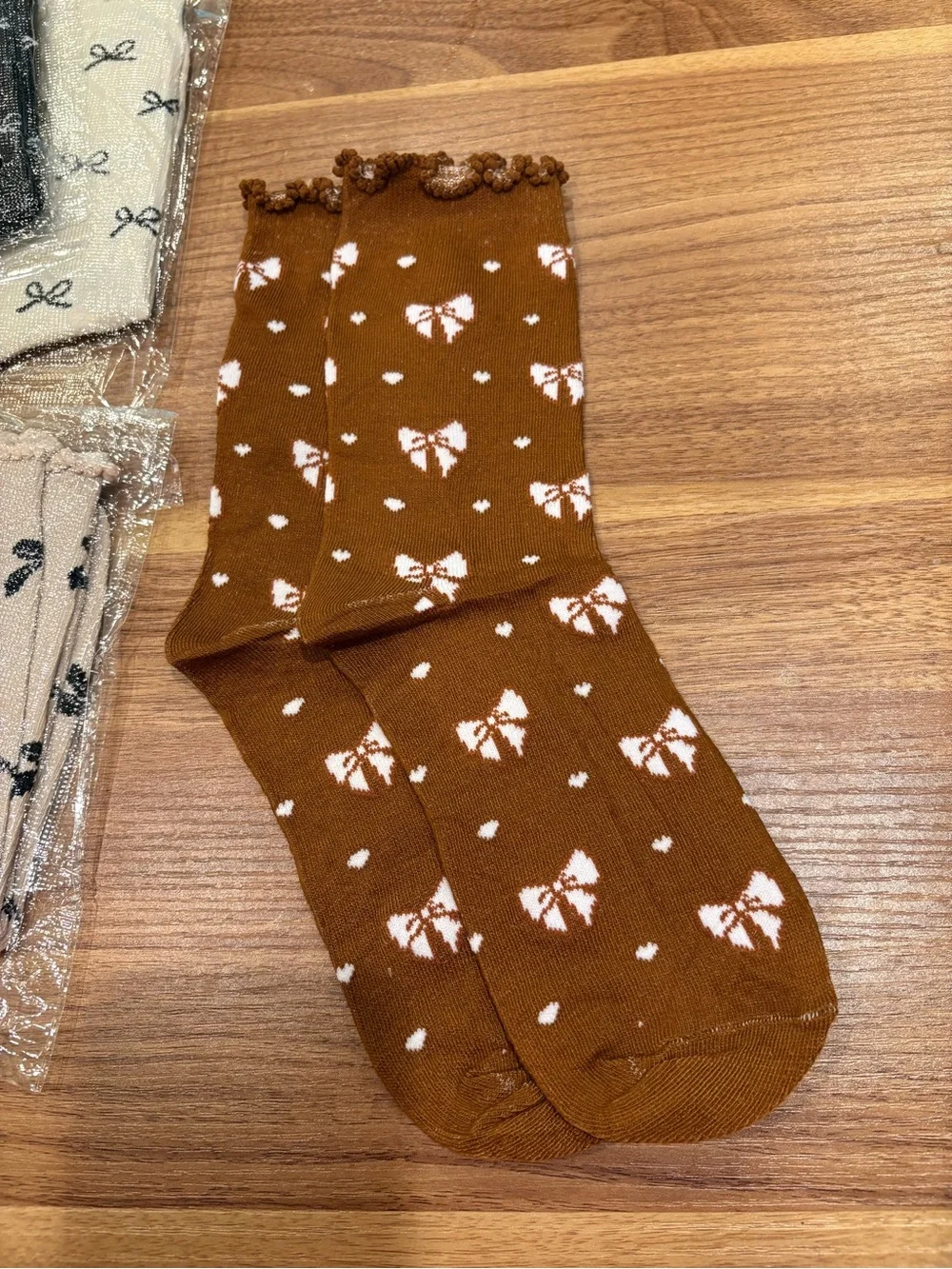 Pack of Girls Bow Pattern Socks in White, Cream, Black, Tan, Brown NWOT TR161